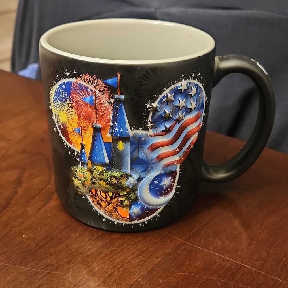 Walt Disney World Vintage 4 Parks Mickey Mouse 3D Graphics Mug